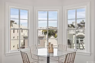 Photo #4: 423731851 Listing