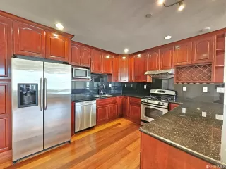 Photo #6: 423731863 Listing 
