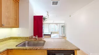 Photo #4: 423731870 Listing 