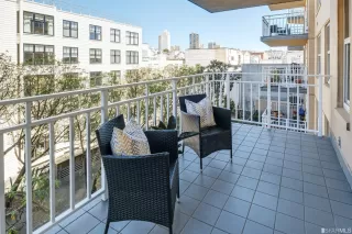 Photo #5: 423731976 Listing 
