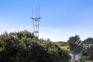 Photo #4: 423732431 Listing