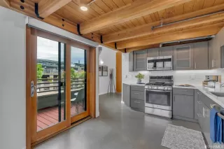 More Details about MLS # 423732657 : 380 10TH STREET #15