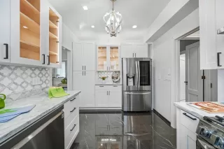 Photo #6: 423732888 Listing