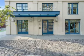 Photo #5: 423732923 Listing 