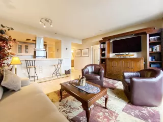 Photo #4: 423733691 Listing