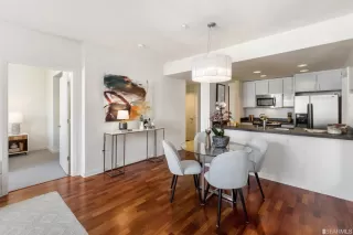 Photo #5: 423733904 Listing 