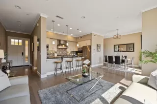 Photo #4: 423734102 Listing