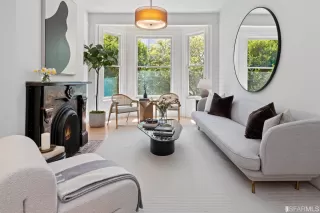 Photo #3: 423734216 Listing