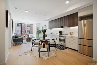 Photo #1: 423734221 Listing