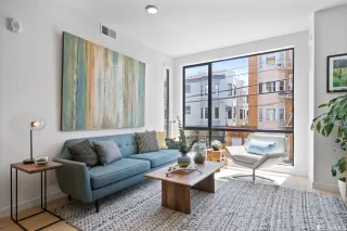 Photo #5: 423734221 Listing