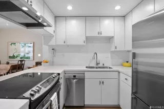Photo #4: 423734373 Listing 