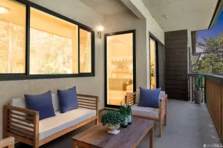 Photo #6: 423734914 Listing