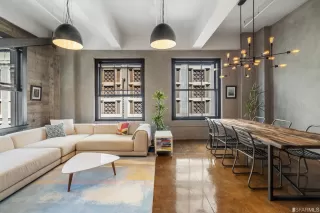 Photo #6: 423734935 Listing