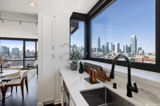 Photo #5: 423734946 Listing