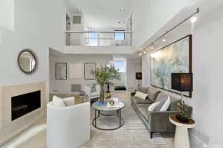 Photo #4: 423735086 Listing