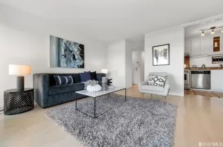 Photo #6: 423735551 Listing 