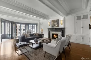 Photo #2: 423735782 Listing 