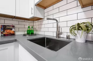 Photo #5: 423735857 Listing 