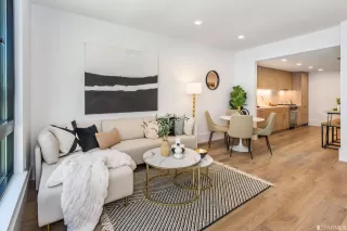 Photo #2: 423735877 Listing 