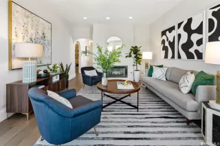 Photo #3: 423735903 Listing 