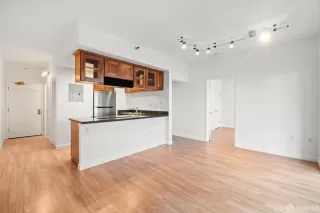 Photo #6: 423736000 Listing 