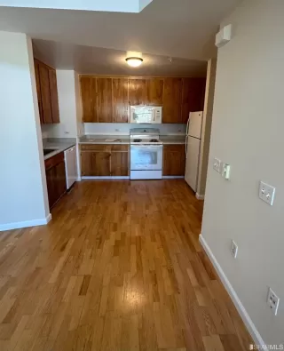 Photo #6: 423736199 Listing