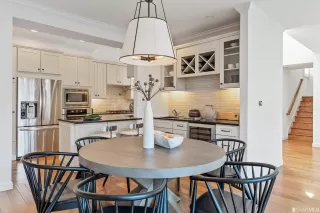 Photo #6: 423736391 Listing 