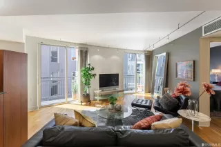 Photo #6: 423736547 Listing