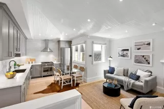 Photo #1: 423736556 Listing 