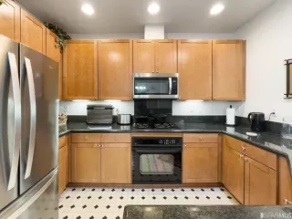 Photo #5: 423736593 Listing