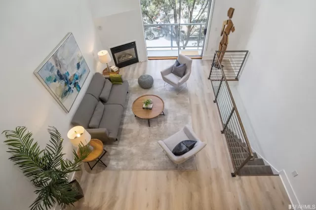 MLS: 423736622 Condo For Sale