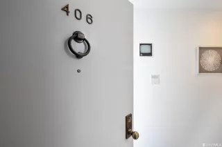 Photo #3: 423736876 Listing