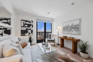 Photo #5: 423736972 Listing 