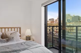 Photo #6: 423737128 Listing 