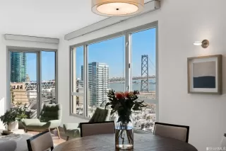 Photo #4: 423737259 Listing