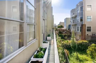 Photo #5: 423737273 Listing 