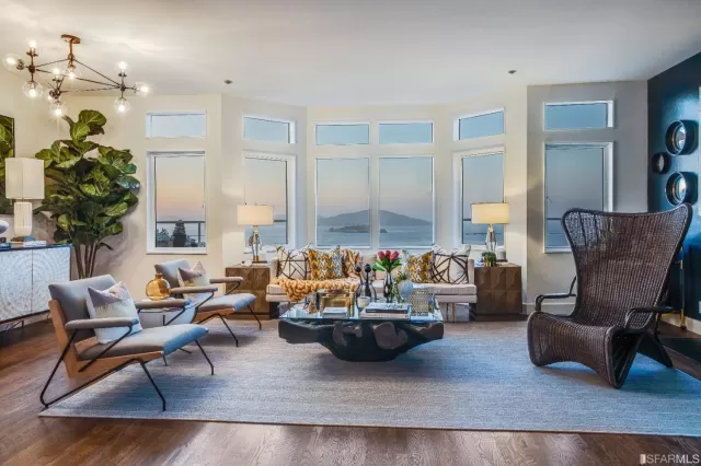 MLS: 423737334 Condo For Sale