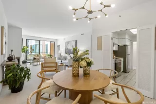 Photo #1: 423737379 Listing