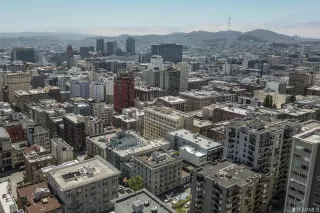 Photo #3: 423738377 Listing