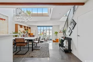 Photo #2: 423738461 Listing