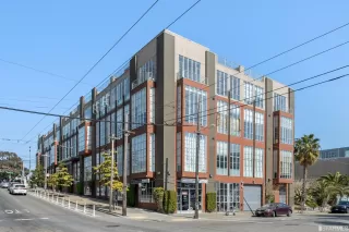 Photo #3: 423738461 Listing