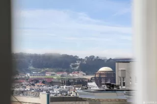 Photo #6: 423738990 Listing