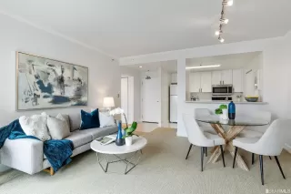 Photo #2: 423739215 Listing 