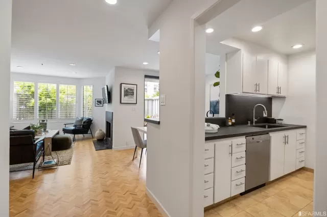 MLS: 423739624 Condo For Sale