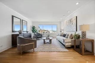 Photo #4: 423740177 Listing