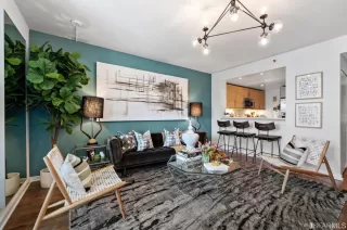 Photo #3: 423740194 Listing