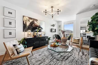 Photo #6: 423740194 Listing