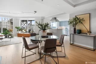 Photo #6: 423740592 Listing 