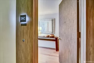 Photo #2: 423742340 Listing