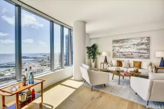 Photo #4: 423742340 Listing